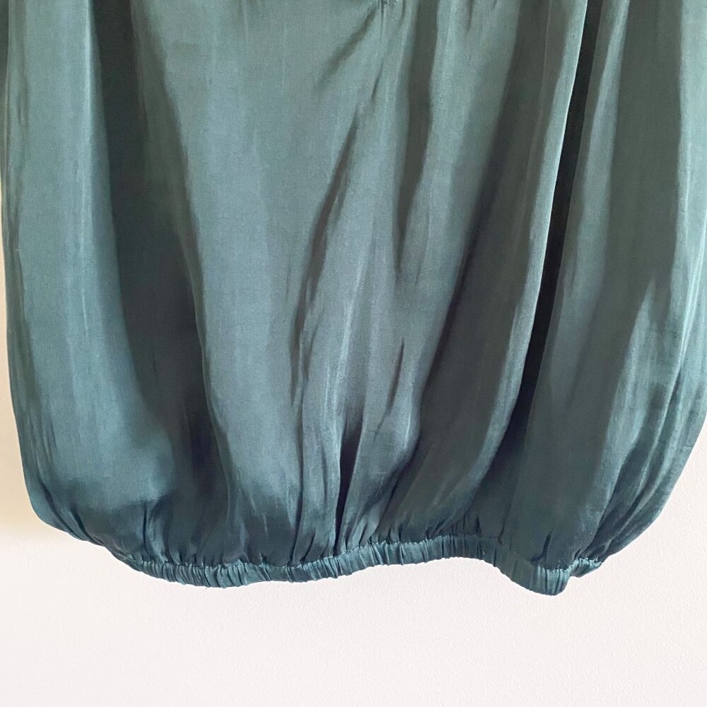RESET by Jane Deep Green Silky Cropped Tank Top – Adjustable Straps, Size M - Picture 2 of 5
